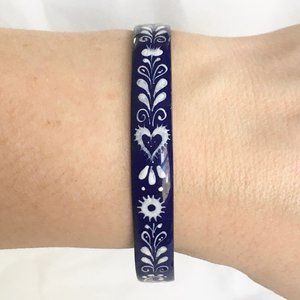 Wonderful Vintage Blue Enamel Bangle Bracelet w/White Floral Designs, Austria